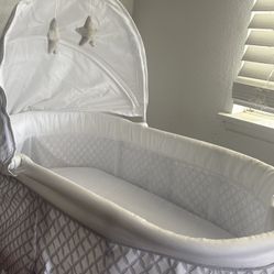 Baby bassinet 
