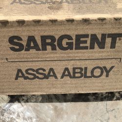 Commercial door hardware