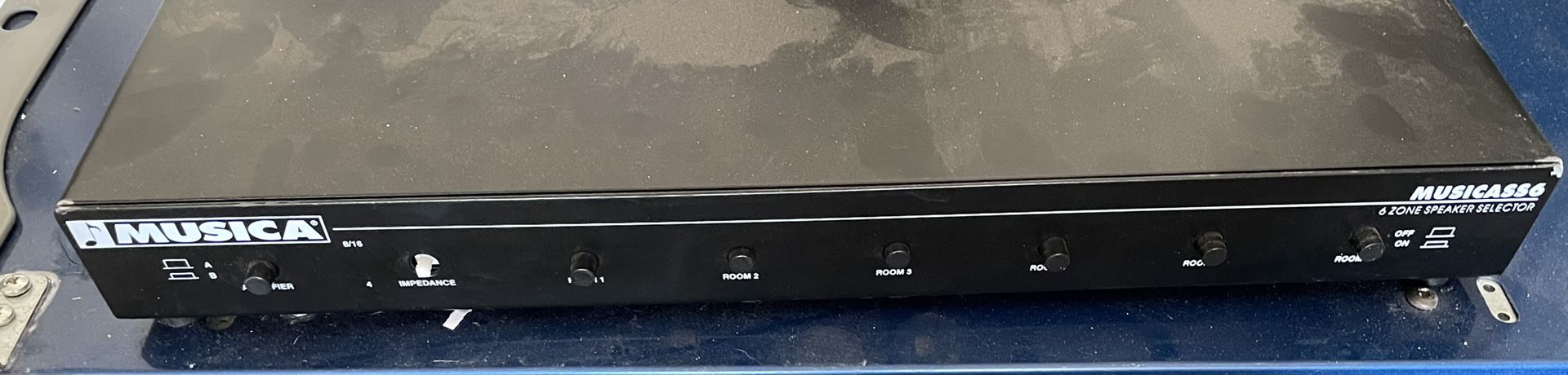 Musica SS6 six zone speaker selector