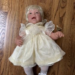 Lee Middleton Doll  American Beauty 22 by Reva Schick