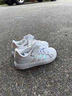 Adidas Size 10 Shoe