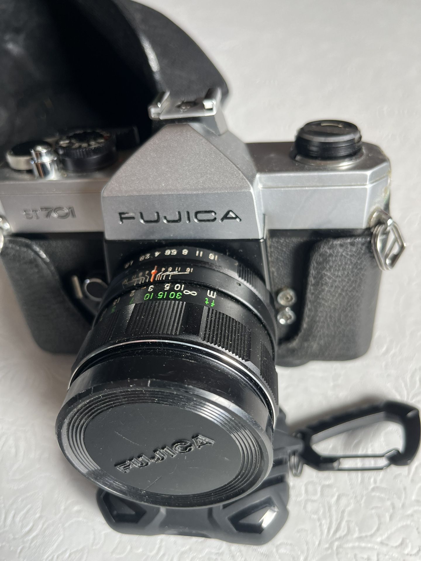 Ensemble Fujica ST 701 – Appareil Photo Argentique 35mm – Zoom + Sacoche – Années 80
