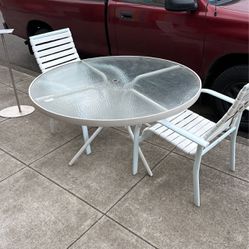Large Glass Top Outdoor Table w/2 Chairs