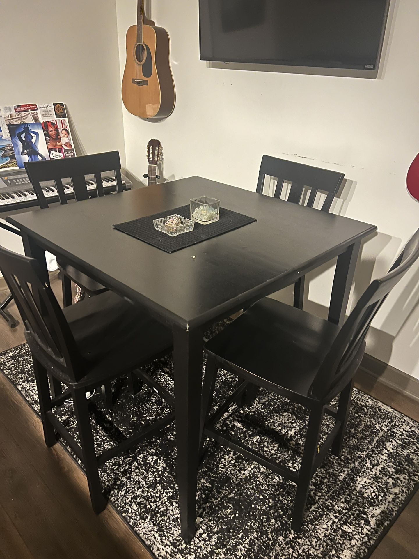Black Table 4 Chairs