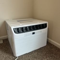 Frigidaire Window Air Conditioner 1,000 Square Foot  