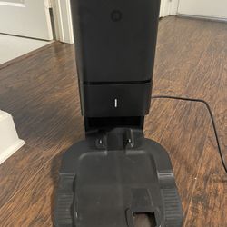 iRobot Roomba Dump/Charging Stand