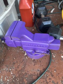 Vintage swivel Base Craftsman vise