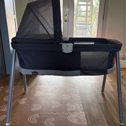 Chicco portable bassinet