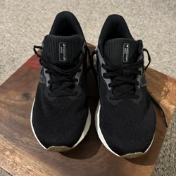 New Balance Sneakers Size 10.5 For Women 