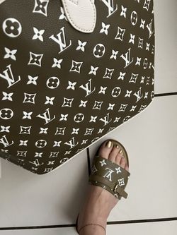 Designer Sandals Wristlet Handbag Set 