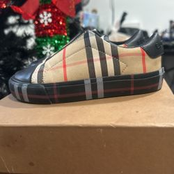 Kids Burberry 11c