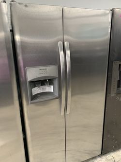 Frigidaire side by side in stainless steel