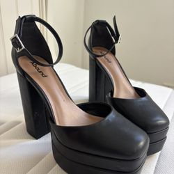 Albound platfrom black heels size 7