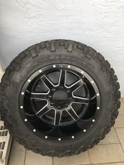 Fuel 20” Rim and 35” tire