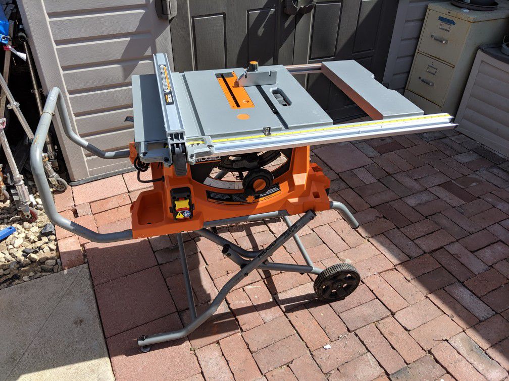 Ridgid 10-inch jobsite compact table saw