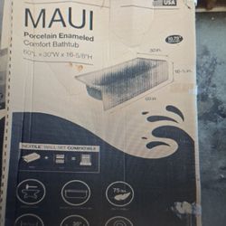 Maui 60 In ×30 in Soaking Bathtub Right drain