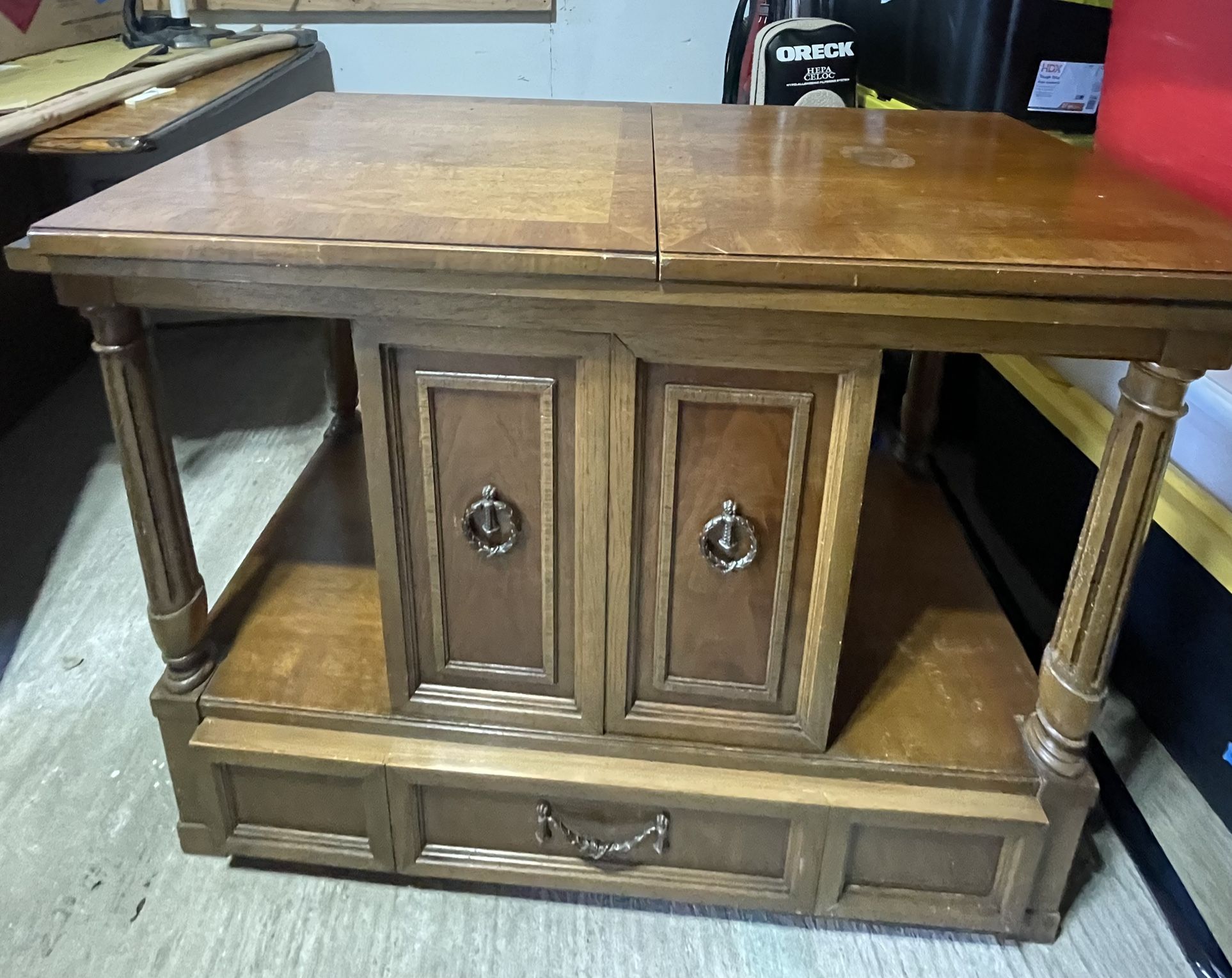 Buffet Sideboard Table - Extendable Sides
