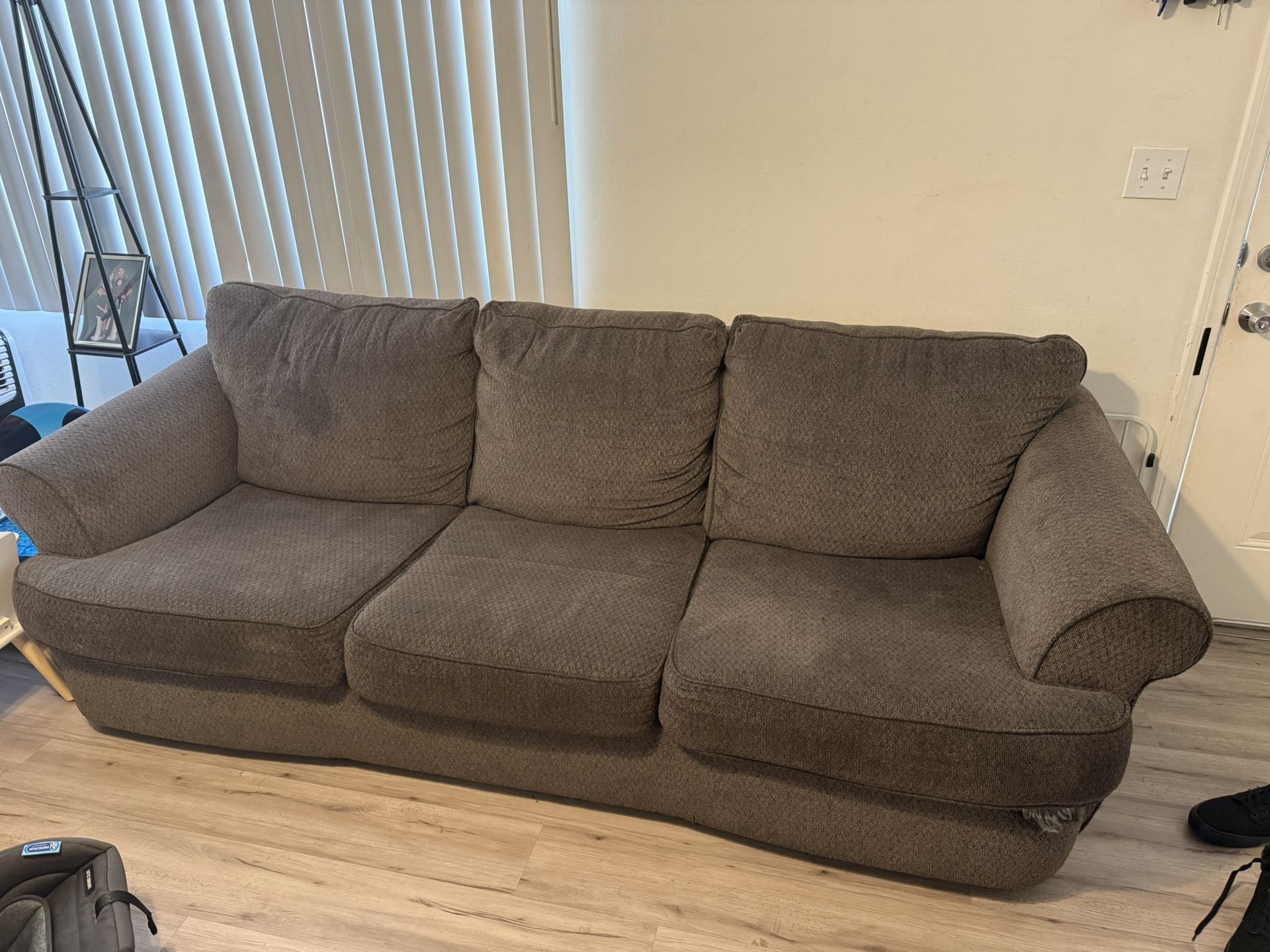 Free Sofa And Love Seat