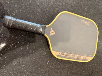 Pickleball paddle