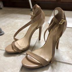 Jessica Simpson high heels