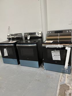 New Gas & Electric Ranges – Scratch & Dent Deals