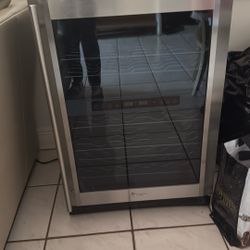 44 Bottle Dual Zone Wine Cooler in Stainless Steel 