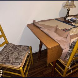Extendable Dining Table