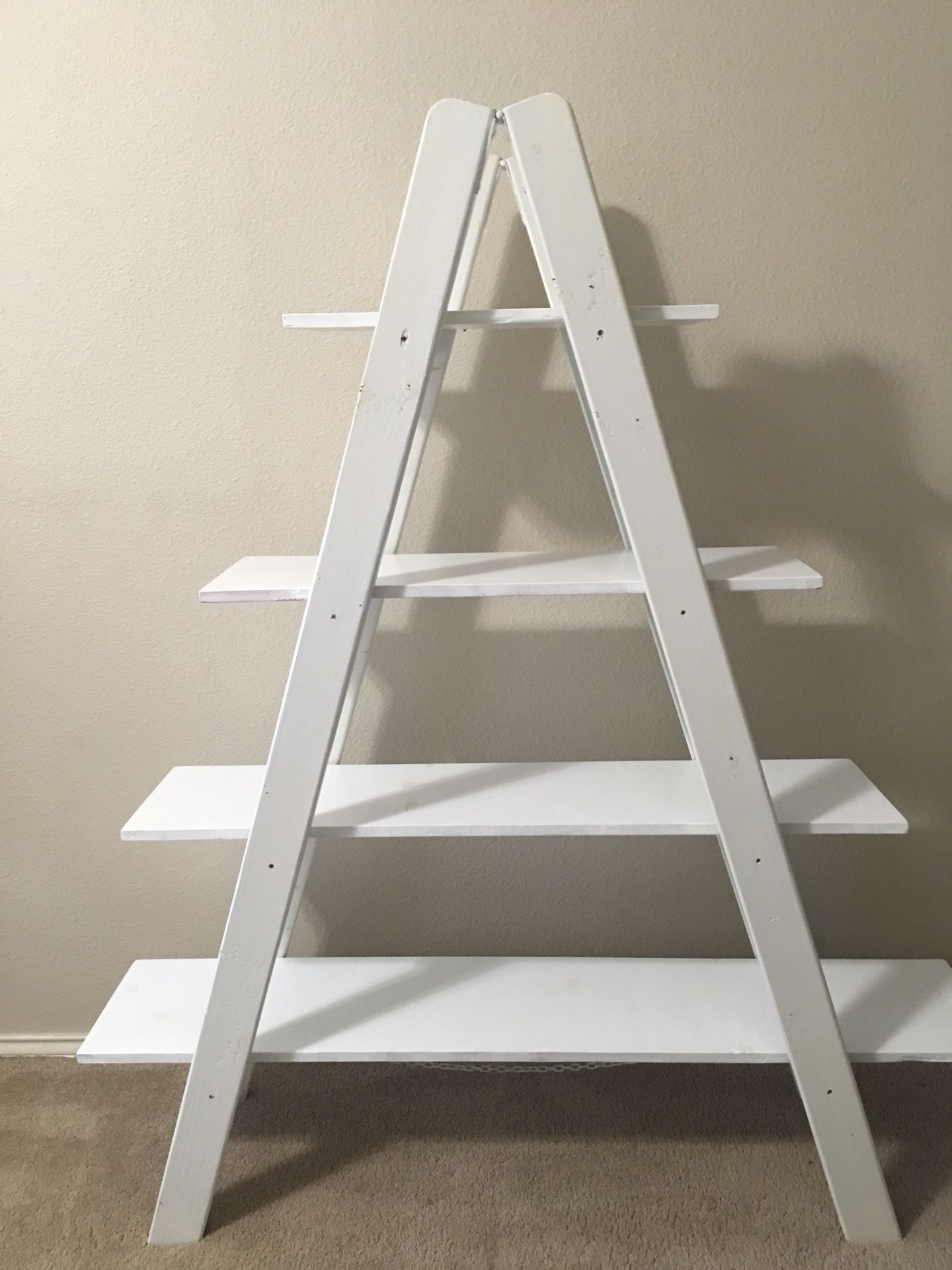 Solid wood tier ladder shelf