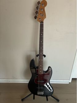 2000 Fender Mexico Deluxe active Jazz bass black.