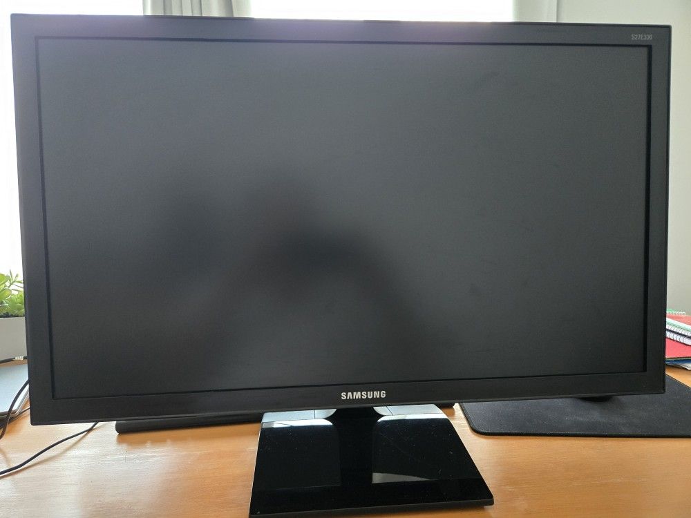 Samsung 27 Inch Monitor LS27E330