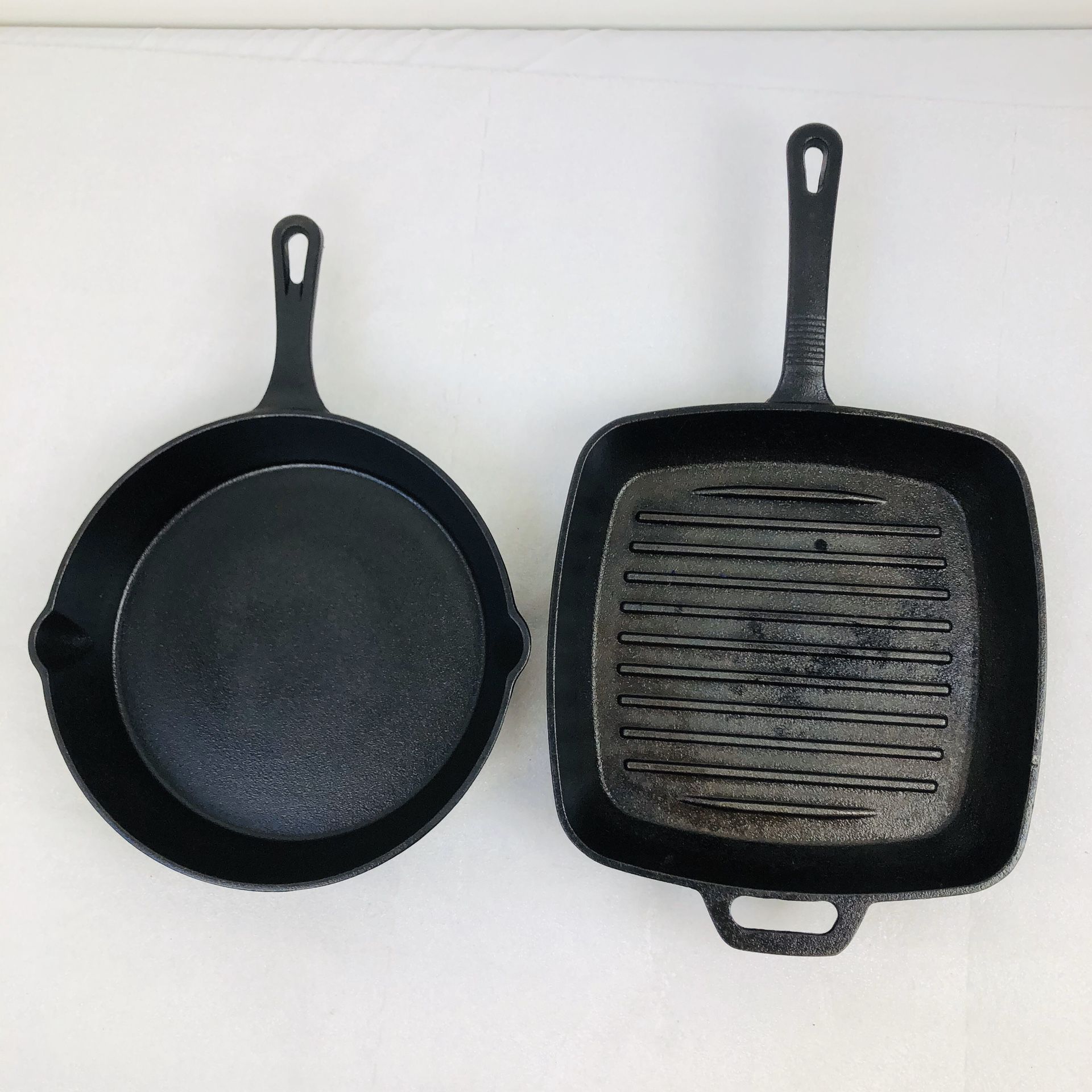 Sedona Cast Iron 10" Round Skillet / Frying Pan & 10" Square Grill Pan Set -2519