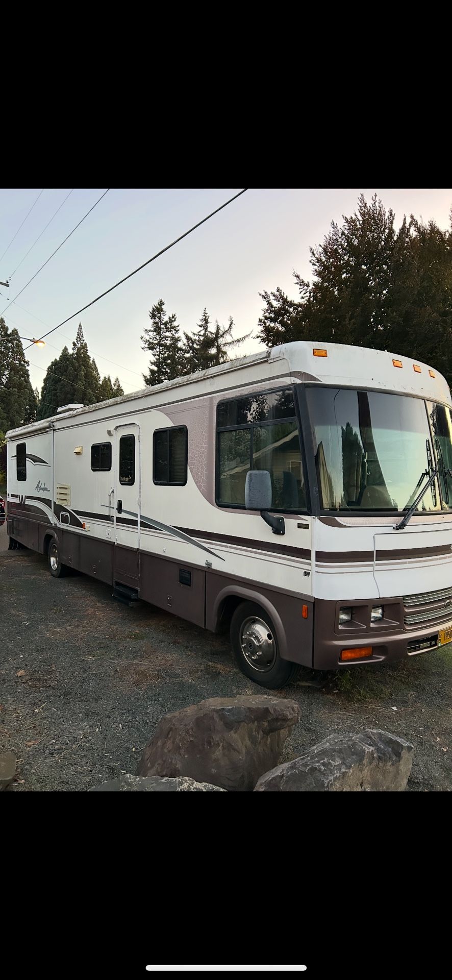 2000 Winnebago 