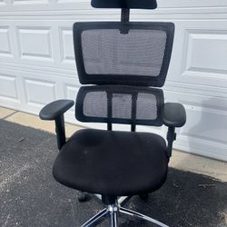 Ergonomic Office Gaming Desk Chair. Black