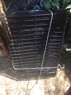 LNEW Pet cage with removable tray size medium only $50 firm