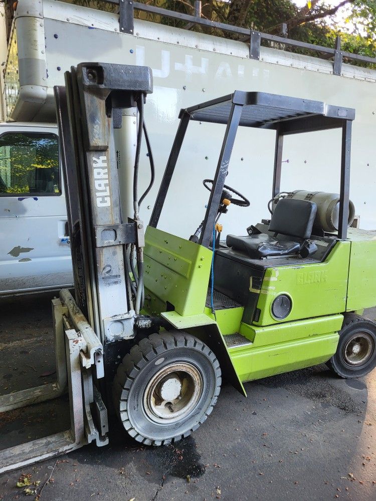 Clark Forklift
