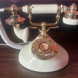 Vintage Retro Antique Telephone 