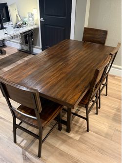Solid Wood 6-Piece Dining Set – Table, 4 Chairs & Bench – $550 OBO