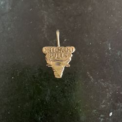 Small Chicago Bull Pendant. 10k. 1.1grams.