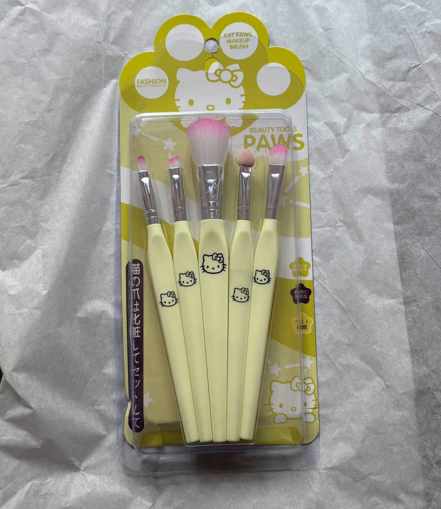 Hello Kitty makeup brush set #kawaii