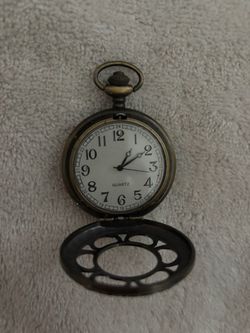 Antique-Style Quartz Pocket Watch