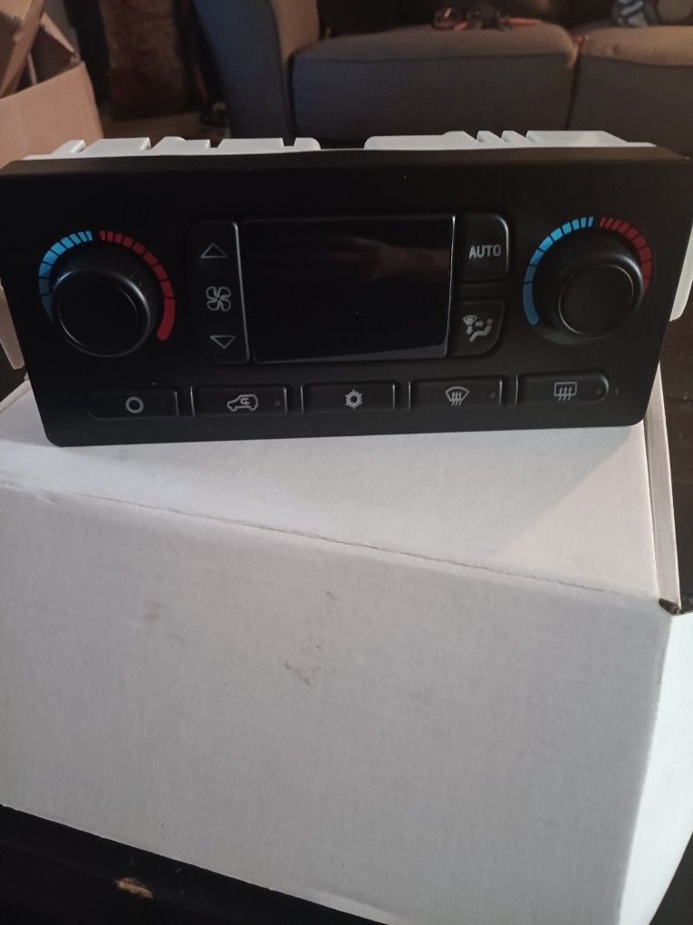 AC SWITCH NEW IN BOX