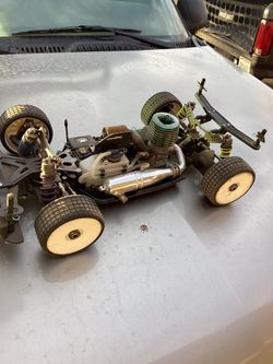 Losi L8IGHT model for Sale in Apple Valley CA OfferUp
