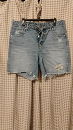 Women's lightwash denim "mom shorts"