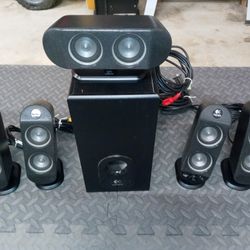Logitec X530 Computer Speakers With Subwolfer