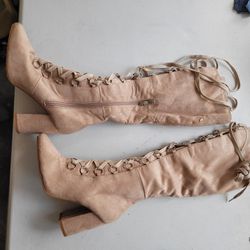 Womans Thigh High Boots Size 8.5 