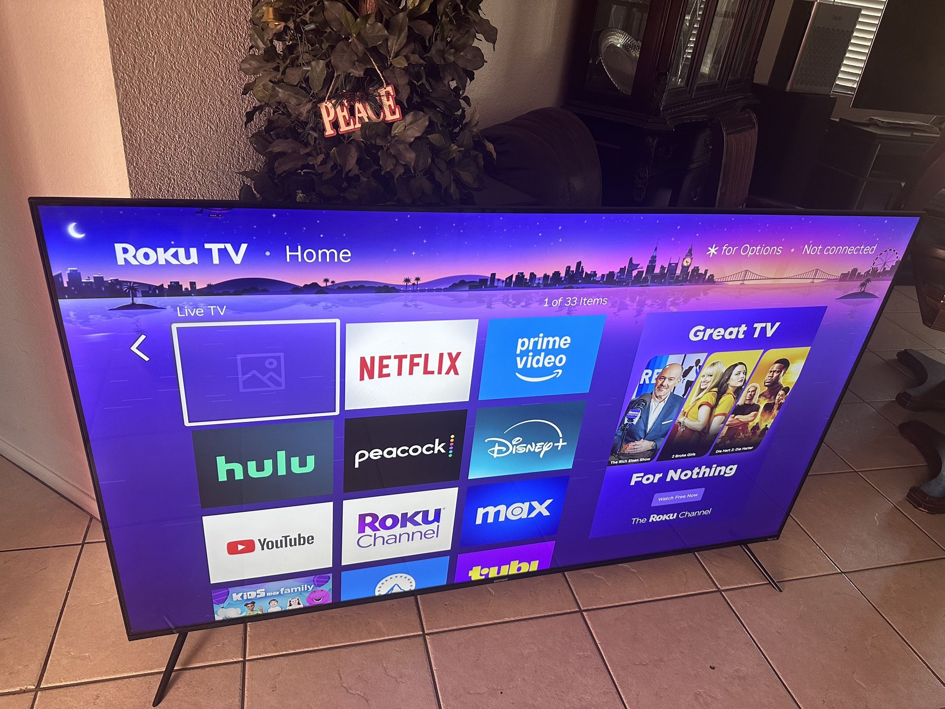 Huge 75” 4k Hisense Smart Roku Led Ultra Thin Bluetooth