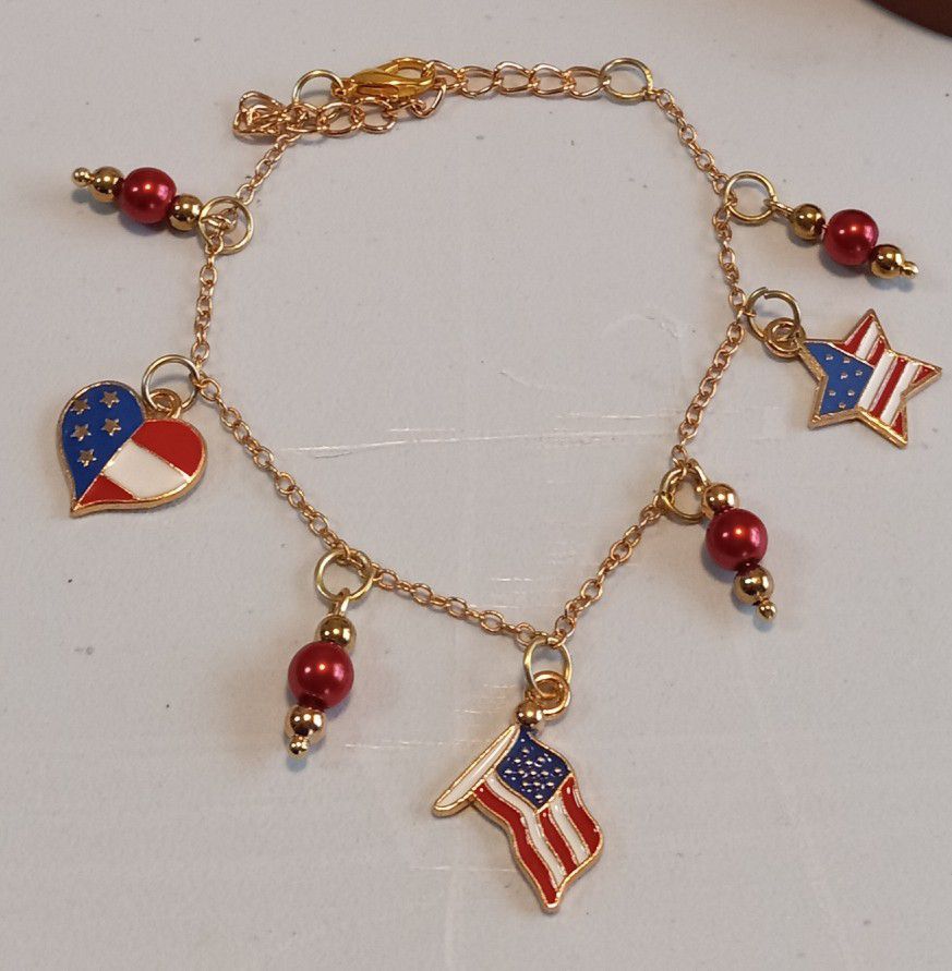 Patriotic Charm Bracelet With Red Beaded Accents 