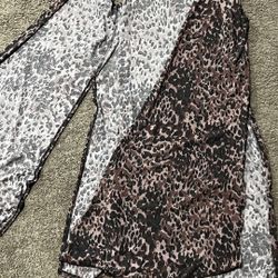 Woman's Clothing 