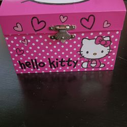 Hello Kitty music jewelry box 2012