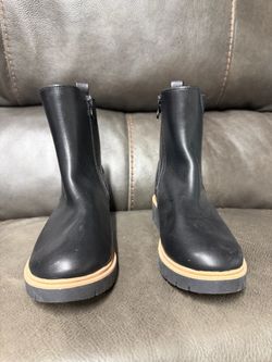 Black Leather Ankle Boots with Side Zip